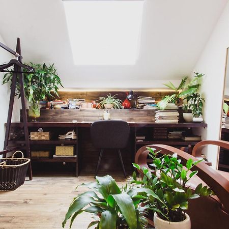 Bunker - The Writer'S Loft Hotel Ho Chi Minh City Bagian luar foto